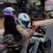 Motociclista dispara metralleta corta en Paseo de la Reforma frente a la FEMDO