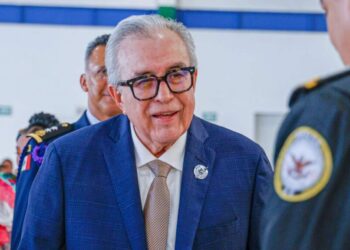 Rocha Moya comparece ante la FGR bajo sombra de nexos con el narco