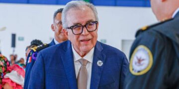 Rocha Moya comparece ante la FGR bajo sombra de nexos con el narco