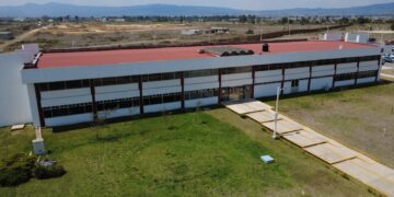 Amplían oferta académica de UPT con Ingeniería en Diseño Textil y Moda