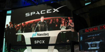Fortuna de Elon Musk supera el billón de dólares impulsada por SpaceX y Tesla