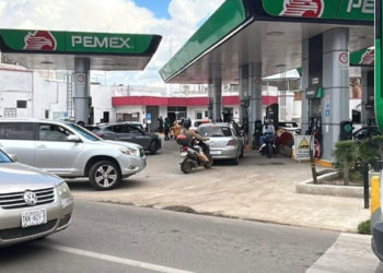 Bloqueo a Pemex desata caos por falta de combustible en Oaxaca.
