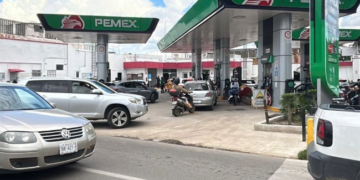 Bloqueo a Pemex desata caos por falta de combustible en Oaxaca.