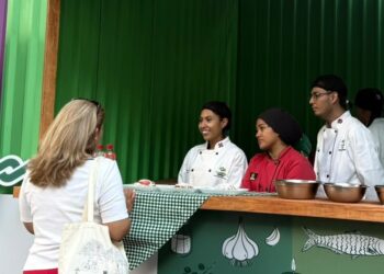Llevan estudiantes de CONALEP sabores de Hidalgo a muestra gastronómica nacional