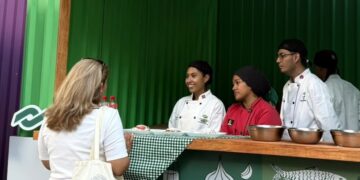 Llevan estudiantes de CONALEP sabores de Hidalgo a muestra gastronómica nacional