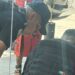 Salvan a cuatro niños abandonados dentro de un automóvil en León.