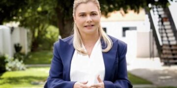 “Que se cumpla la ley”: Maru Campos pide entregar a Rocha Moya.