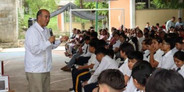 Más de 2.8 mdp para escuelas de cinco municipios de la Sierra Gorda