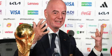 Infantino ironiza con la ausencia de Italia y tensa el debate mundialista