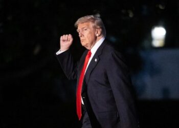 Trump presume acuerdo con Irán; Teherán niega cualquier pacto