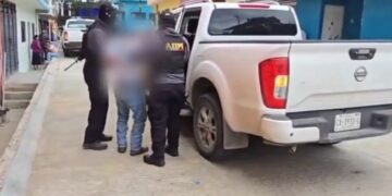 Detienen a cuatro hombres que abusaron de un niño en Chiapas.