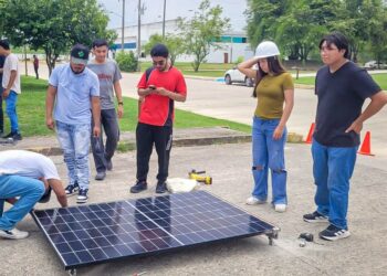 Estudiantes de la UPH fortalecen competencias en energía solar