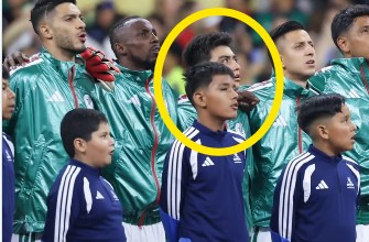 Gilberto Mora, pequeño gigante, de las risas al récord en debut histórico con el Tri