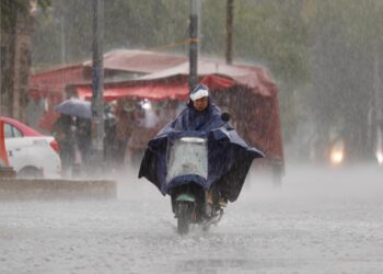 ¡CDMX bajo el agua! 'Tláloc' colapsa la capital con alertas en las 16 alcaldías