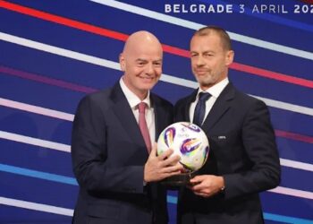 UEFA advierte que sus federaciones no jugarán torneos de la FIFA.