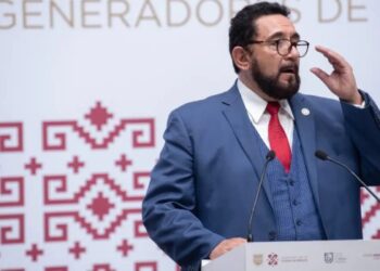 Sheinbaum evita especular sobre la renuncia de Ulises Lara a la FGR.