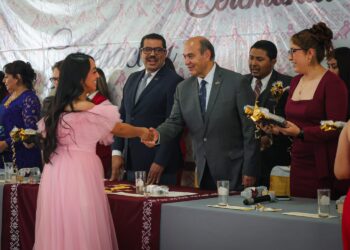 Egresan 150 docentes de la Escuela Normal Valle del Mezquital en su 50 aniversario
