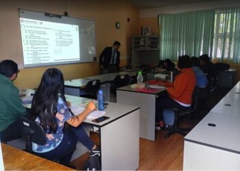 IHE ofrece curso de preparación para la certificación TOEFL