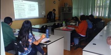 IHE ofrece curso de preparación para la certificación TOEFL