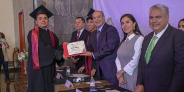 CECyTEH gradúa a estudiantes en Tepeapulco y Mineral de la Reforma