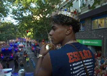 España desborda Madrid con desfile histórico tras conquistar su segundo Mundial