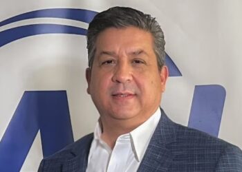 Tribunal bloquea cuentas bancarias de Cabeza de Vaca.