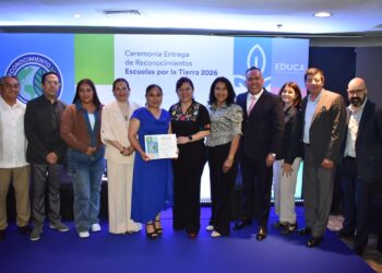 Hidalgo obtiene reconocimientos nacionales en “Escuelas por la Tierra 2026”