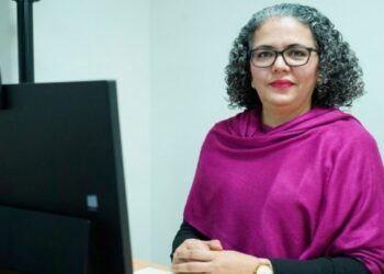 Graciela Domínguez sustituye a Rocha Moya tras crisis política.