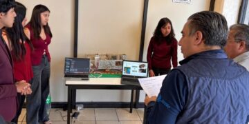 ITESHU fortalece la formación tecnológica de estudiantes del CECyTEH.