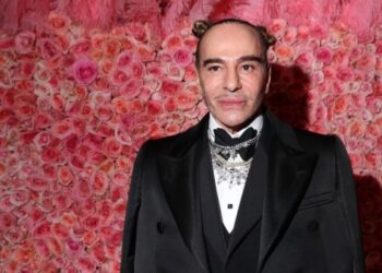 ¡VIRAL! John Galliano queda fuera de la Met Gala 2027 tras polémica.