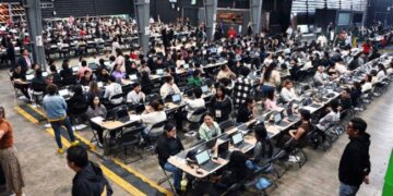 Fallas técnicas complican examen presencial de la UNAM en CDMX.