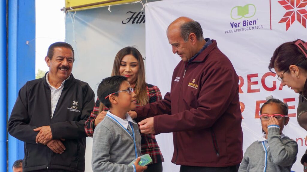 SEPH beneficia a más de 28 mil estudiantes con programa de salud visual