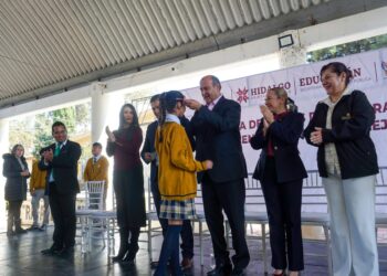 SEPH beneficia a más de 28 mil estudiantes con programa de salud visual