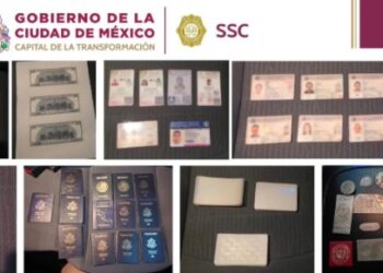 Detienen a mujer con miles de pesos falsos e identificaciones apócrifas en CDMX