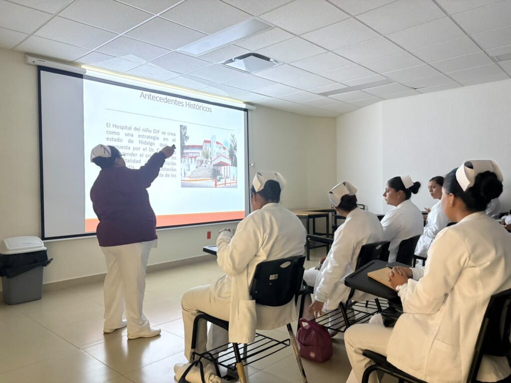 UTSH fortalece formación clínica de estudiantes en el Hospital del Niño DIF