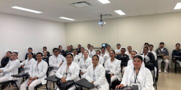 UTSH fortalece formación clínica de estudiantes en el Hospital del Niño DIF
