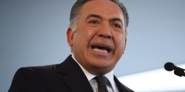 Inzunza retoma curul tras 124 días y bajo sospecha en EU