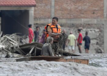 Nepal bajo el lodo: 2.5 mil desaparecidos tras catástrofe