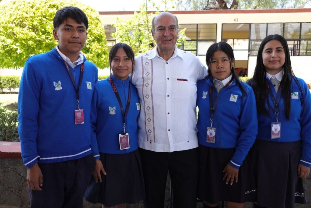  Hidalgo	Castrejón Valdez, estudios, Hidalgo, Natividad Castrejón, Natividad Castrejón Valdez, permanencia escolar, SEPH