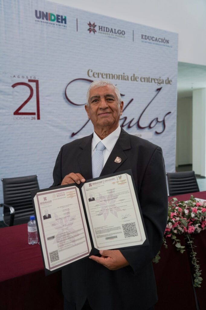 UNIDEH entrega 65 títulos y suma nuevos Campus Virtuales