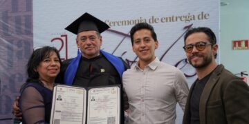 UNIDEH entrega 65 títulos y suma nuevos Campus Virtuales