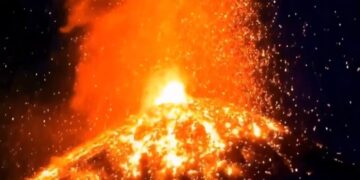 Guatemala declara alerta roja por erupción del Volcán de Fuego