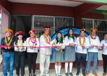 Gobierno de Hidalgo inaugura nuevos laboratorios STEM en San Agustín Metzquititlán y Huazalingo
