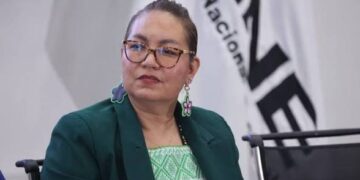Baja clave en INE: renuncia Espino, secretaria ejecutiva
