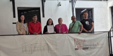 Recibe SEPH donación de 2 mil libros de la Fundación Elena Poniatowska