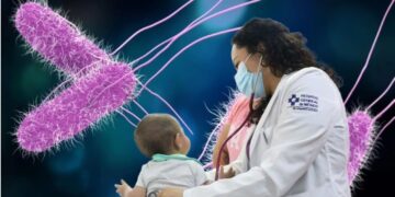 Salmonela afecta a 135 médicos del Hospital General de México.