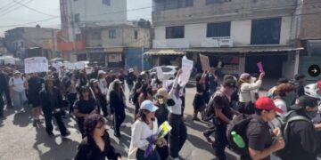 Marchan en Cuernavaca por Claudia Tacoronte, estudiante asesinada en Morelos.