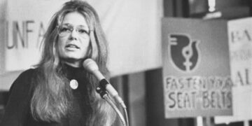 Gloria Steinem, histórica voz del feminismo, muere a los 92 años.