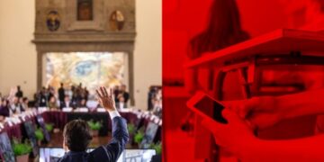 Adiós al celular en clase: SEP acuerda regular su uso en escuelas.