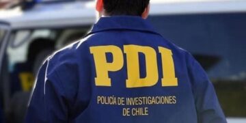 Adolescente mata a su madre, duerme junto al cadáver y va a clases